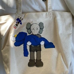 KAWS x UNIQLO TOTE BAG ***BRAND NEW WITH TAGS